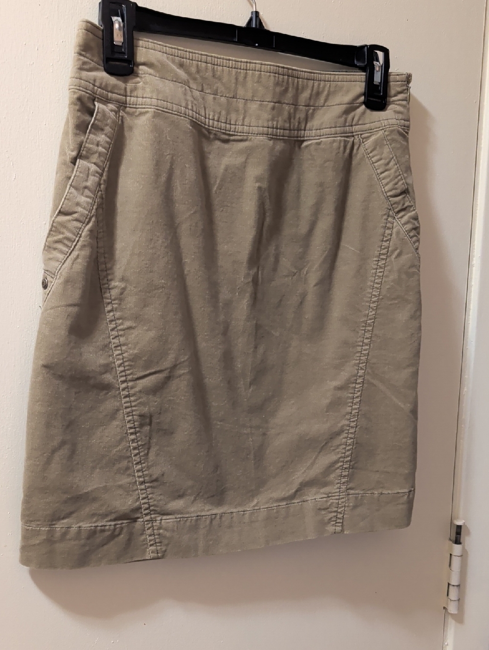 Sahalie Khaki/Tan Pencil Skirt